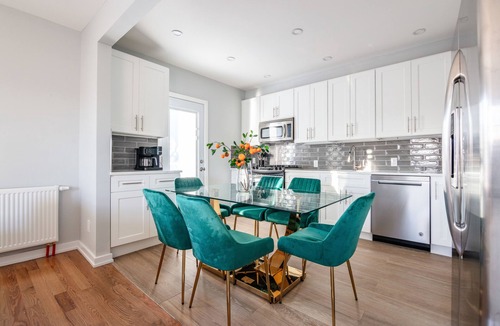 Southeast Yonkers House | 3BR Prime Luxury near NYC w Arcade Room
