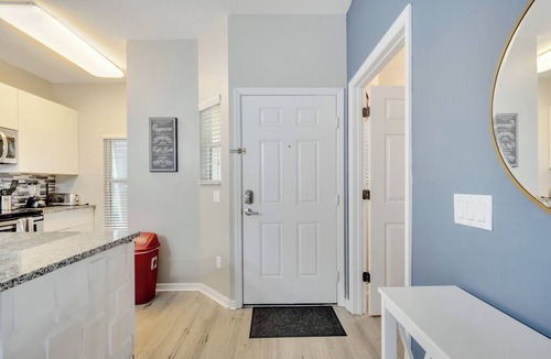 Sunset Lakes House | 3BR Private Pool/7 Mins Disney