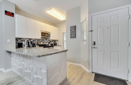 Sunset Lakes House | 3BR Private Pool/7 Mins Disney