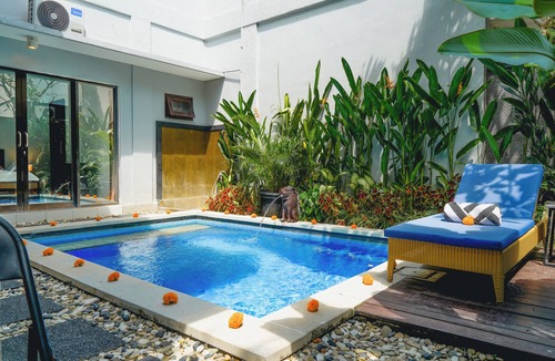 Dewi Sri Villa | 3BR Private Pool & Garden Seminyak Legian