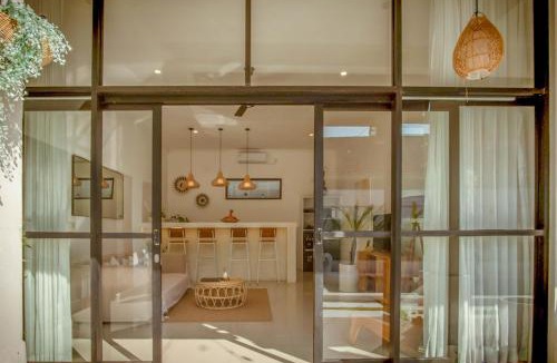 Batu Bolong Villa | 3BR Private Villa Canggu 5min ride To Beach Finns