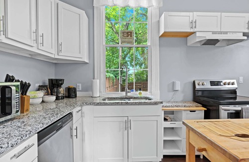 Smoketown Jackson House | 3BR Relaxing Home in Louisville's Prime Location!