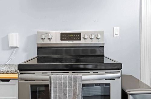 Smoketown Jackson House | 3BR Relaxing Home in Louisville's Prime Location!