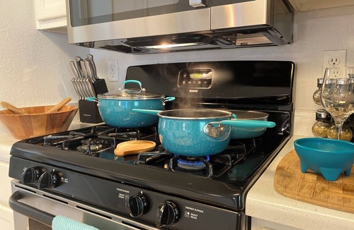 North Buttercup Creek House | 3BR Retreat - King & Queen Beds, Near Austin and Hill Country Fun