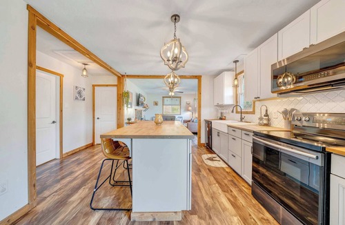 Boones Mill House | 3BR Retreat: Peaceful, Mountain View, Pet Friendly