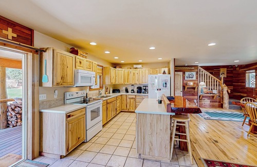 Garden Valley Cabin | 3BR Rustic Cabin w/2 Decks & Hot Tub