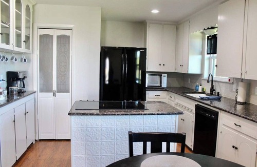 Myra House | 3BR Saint Jo Texas Wine Retreat