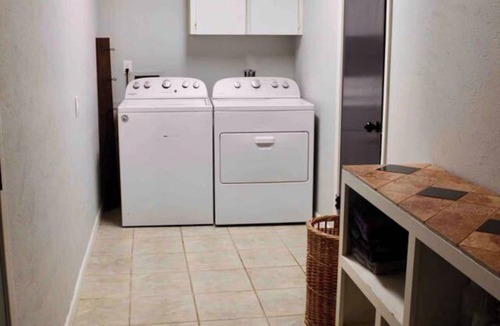Myra House | 3BR Saint Jo Texas Wine Retreat