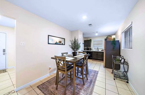 El Lago House | 3BR Seabrook Retreat: Near Kemah | NASA | Yard