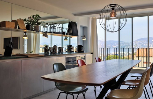 Saint-Tropez Apartment | 3BR Seaview Apartment – 2 Min Walk to Saint-Tropez Port + Free Parking