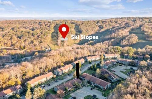 Hidden Valley House | 3BR Ski Resort Townhome-Sleeps 7