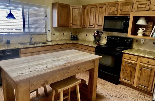 Amarillo House | 3BR Sleep 6 Family Home Firepit Amarillo+Hospital