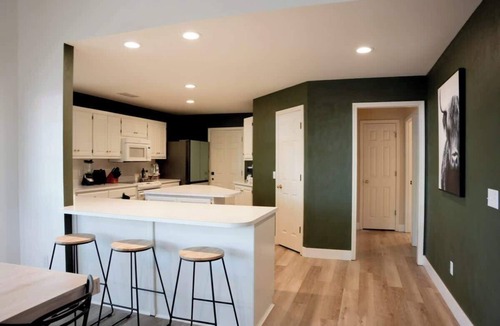 Amarillo House | 3BR Sleep 8 Amarillo Family Home, Hosp + Data Ctr
