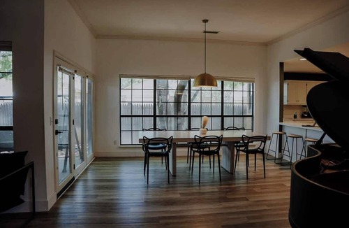 Amarillo House | 3BR Sleep 8 Amarillo Family Home, Hosp + Data Ctr