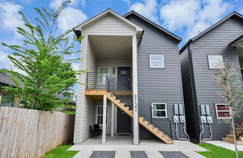 Northeast Houston House | 3BR Sleeps 8 Near DT Free Parking & Fast WiFi