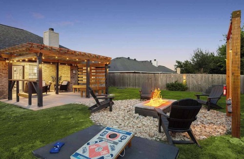 Killeen House | 3BR Smart Home w/Alexa + Backyard Retreat