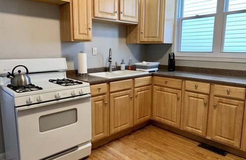 Irving Park Apartment | 3BR Spacious Home Away From Home. Coziest neighborhood in Chicago.