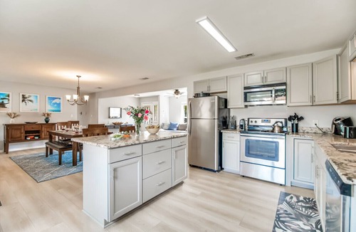 Myrtle Grove House | 3BR Sun-Soaked Private Pool Home | Lanai & BBQ