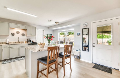 Myrtle Grove House | 3BR Sun-Soaked Private Pool Home | Lanai & BBQ