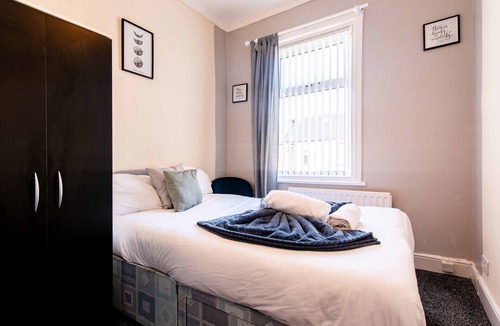 Westoe Apartment | 3BR Terraced Near S. Shields