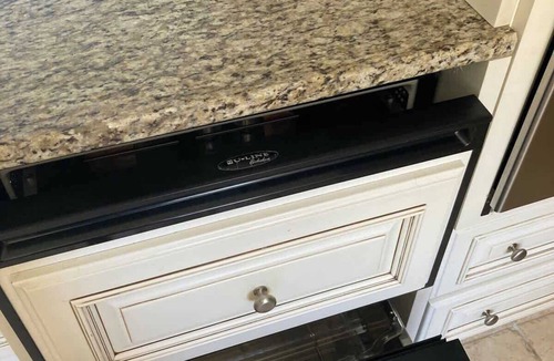 Sea Bright Condo | 3BR Upstairs River View Condo - Beach Block - WOW!