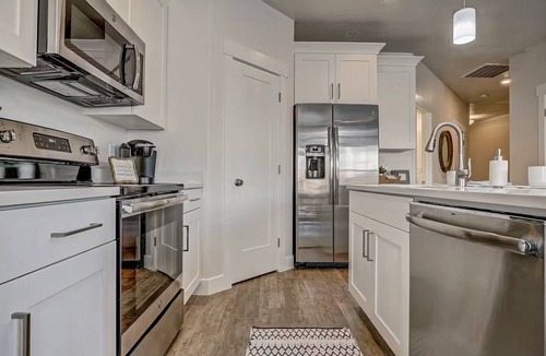 Washington House | 3BR Vida Sol Townhome | Private Hot Tub, Fire Pit & Pool Access
