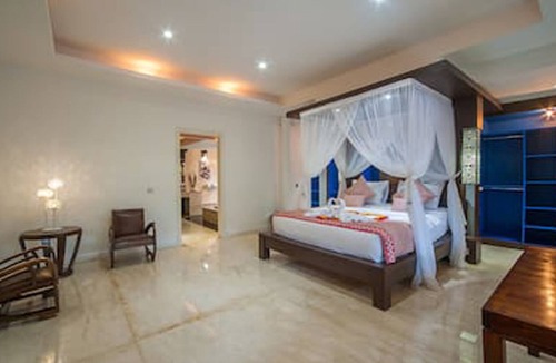 Melayang Villa | 3BR Villa Damai with Pool & Rice Field