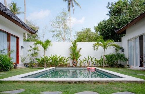 Selong Belanak Villa | 3BR Villa with Private pool