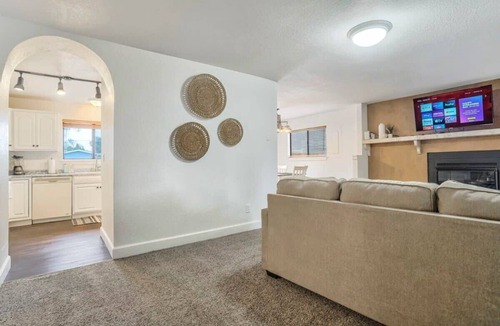 Colorado Springs House | 3BR with Patio and Fire pit near Hiking & Downtown