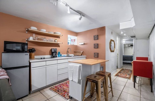 Palmer Square Apartment | 3br with Private Entrance - Garden Unit