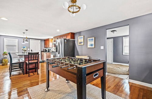 Revere House | 3BR1.5BA Retreat - Near Airport