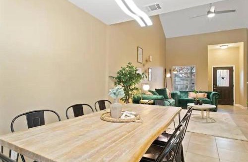Austin House | 3br25ba Close To Downtown, Tesla