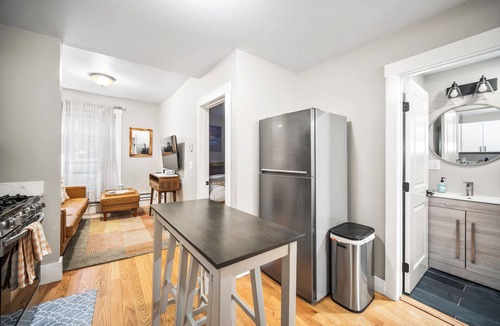 North End Apartment | 3brm/1bath North End Gem