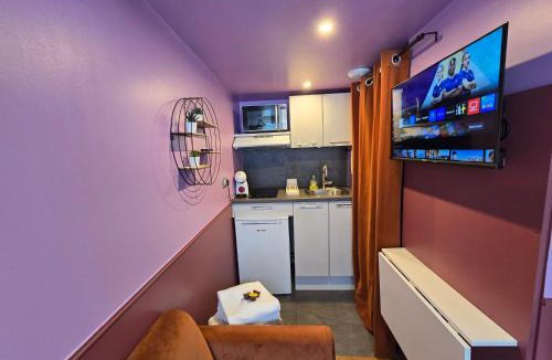 Issy-les-Moulineaux Apartment | 3G- Studio tout équipé avec cuisine proche Paris