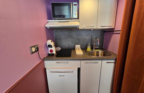 Issy-les-Moulineaux Apartment | 3G- Studio tout équipé avec cuisine proche Paris