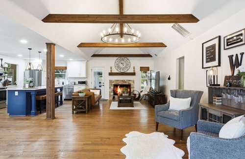 Woodstock House | 3King B | Firepit | Pet-Friendly | Short Walk DT