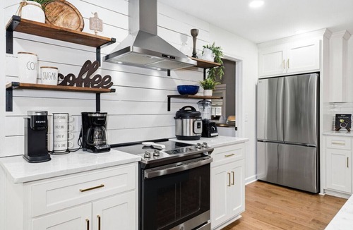 Woodstock House | 3King B | Firepit | Pet-Friendly | Short Walk DT