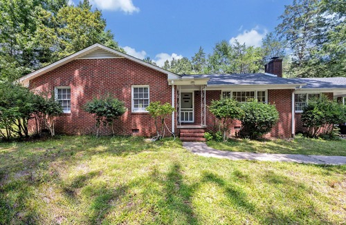 Chapel Hill House | 3king beds 1Gbps GFiber Free EV charger Hot Tub