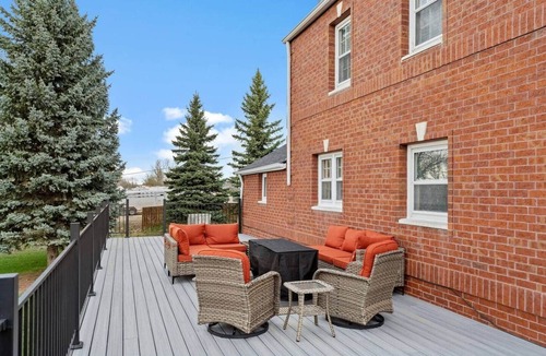 Sheridan House | 3ksqft | PetsOK | Mountain View| The Bondline Home