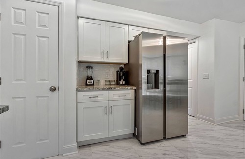 Antioch House | 3minAirport ♥ 10minDowntown ♥ FreeParking 3BD2.5BA