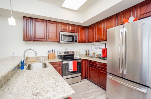 Katy Condo | 3N| Charming Private Condo Unit| Unique Gated Complex