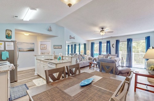 Calabash Condo | 3rd floor condo & studio with streaming, kitchen, kitchenette, balcony, W/D