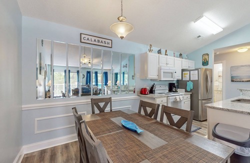 Calabash Condo | 3rd floor condo & studio with streaming, kitchen, kitchenette, balcony, W/D
