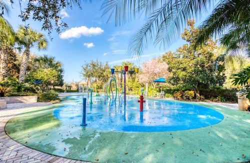 Bahama Bay House | 3rd floor condo w restaurant tennis court basketball court pools sauna