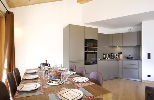 Bergers Apartment | 3rd floor, fitness, swimming pool, sauna, hammam, balcony, tv, ski locker, 83m², Alpe d'Huez