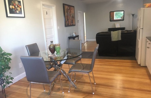 Winter Hill Apartment | 3RD Floor unit · Sun-Drenched, Quiet 3rd Floor,3 bedrooms