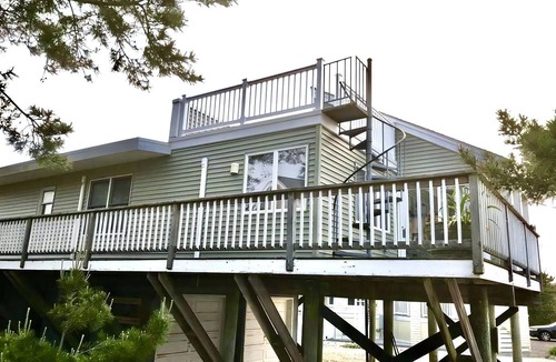 Harvey Cedars House | 3rd from the Ocean in Harvey Cedars!