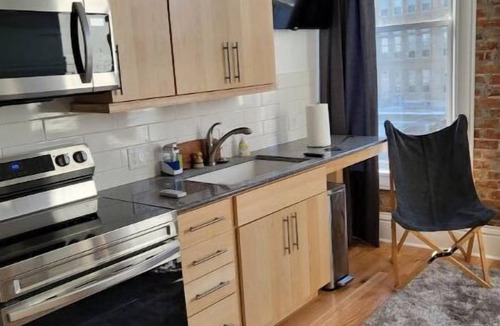 Knoxville Apartment | 3rd & Main Studio Martini