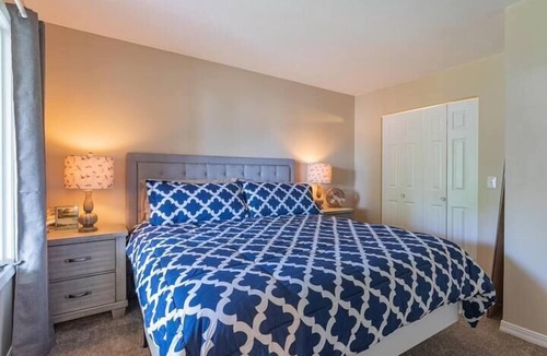 Table Rock Villa | *3rd Night Free! Villa, Rare Find! Garage!