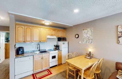 Winter Park Condo | 3rdf-floor condo next to rec center with indoor pool, hot tubs, gym, fireplace